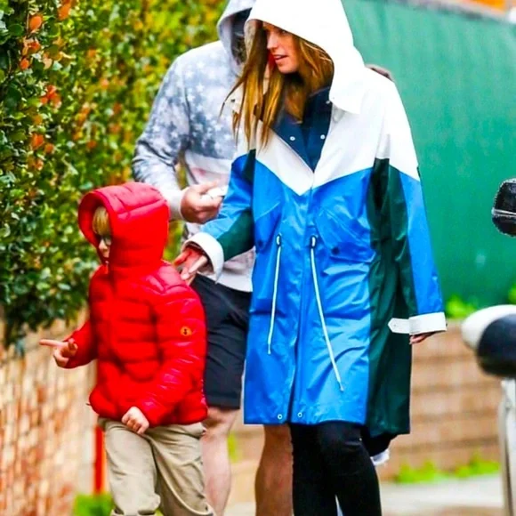 Tory Burch Rain Jacket NEW - Picture 2 of 9